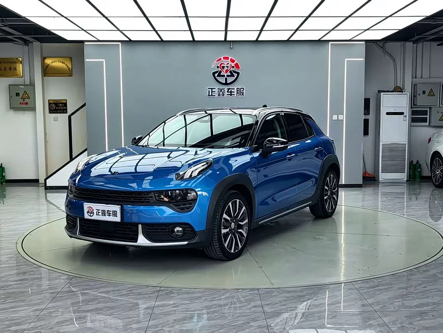 Lynk & Co 02