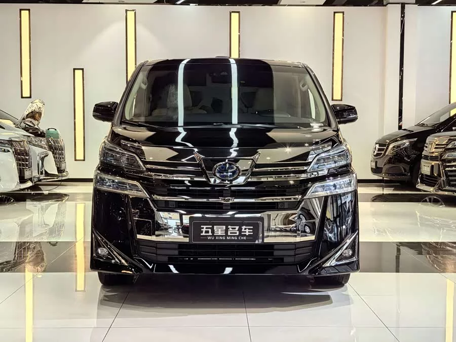Toyota Crown Vellfire