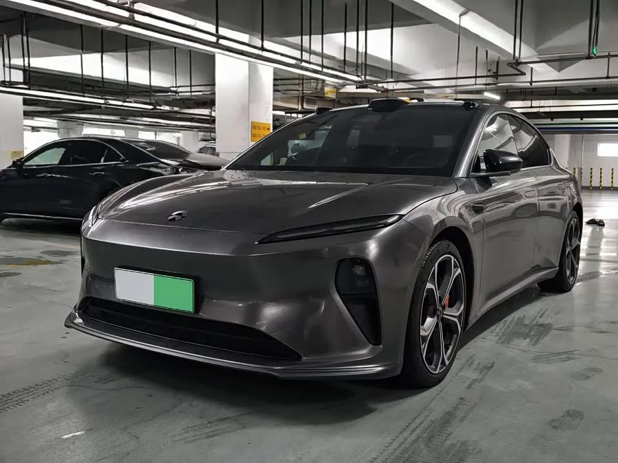 NIO ET5