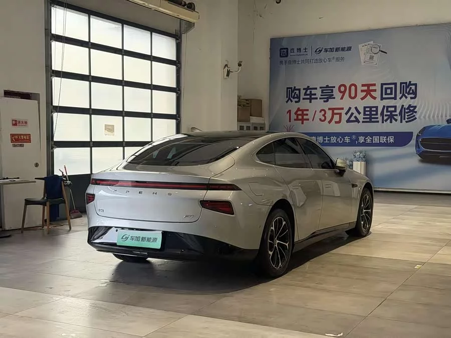 Xpeng P7