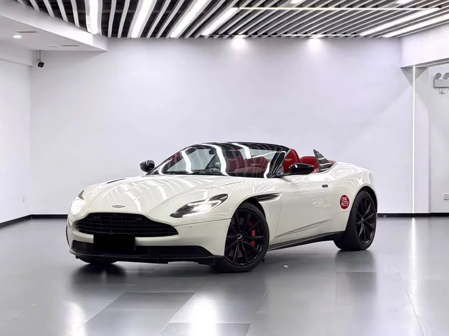 Aston Martin DB11