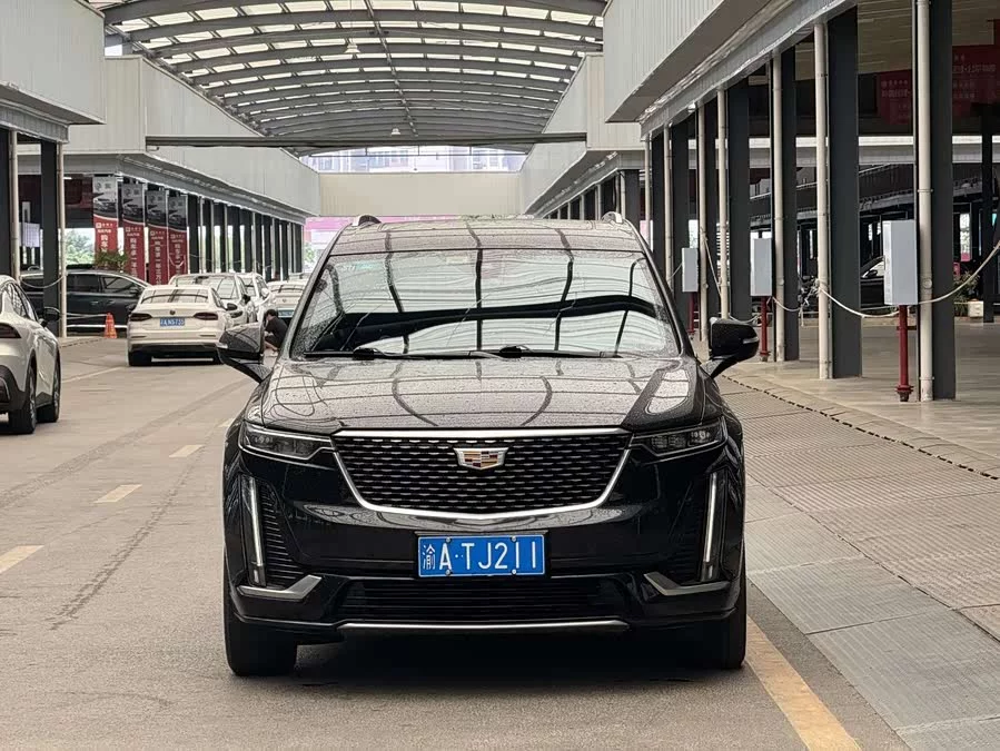 Cadillac XT6