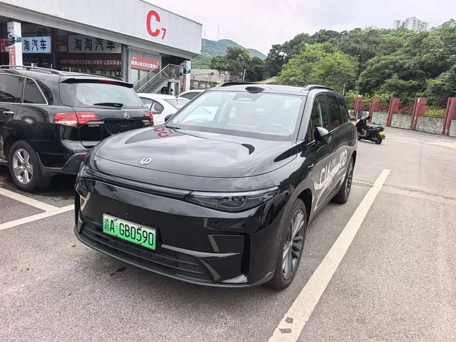 Leapmotor C16