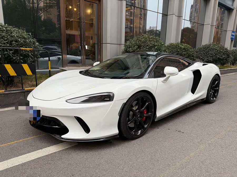 McLaren GT
