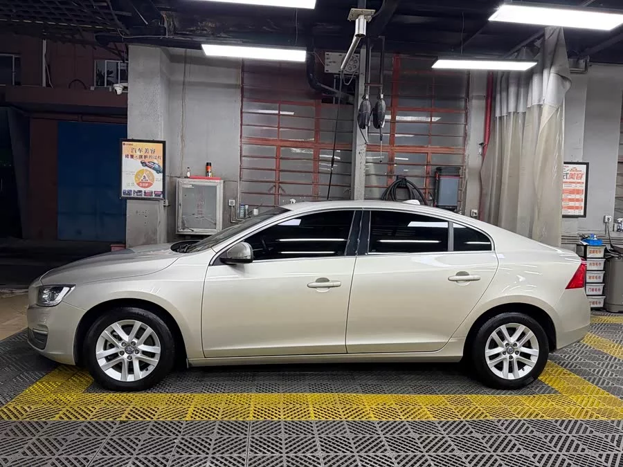 Volvo S60