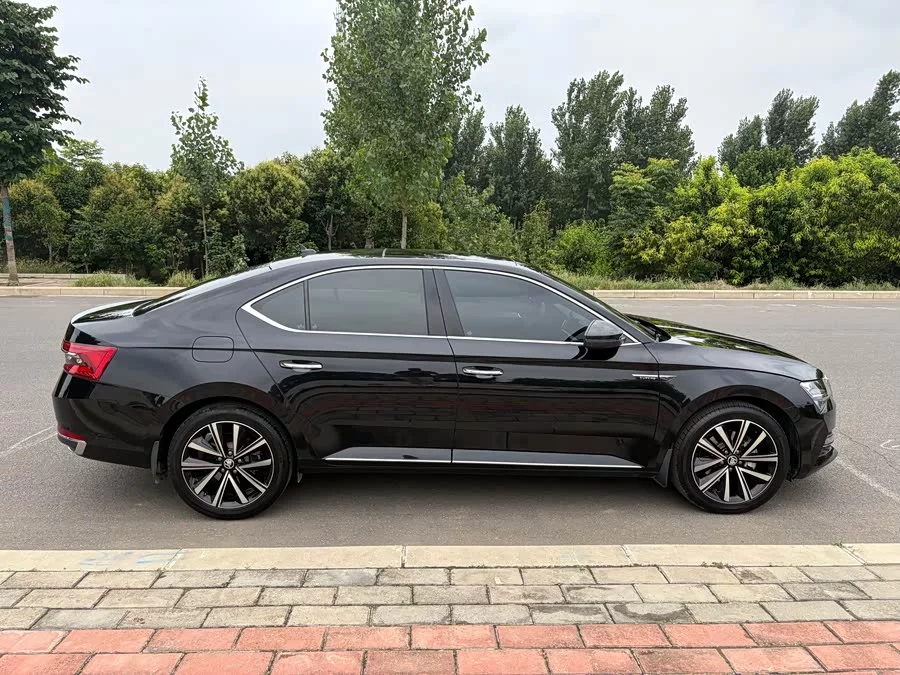 Skoda SuperB