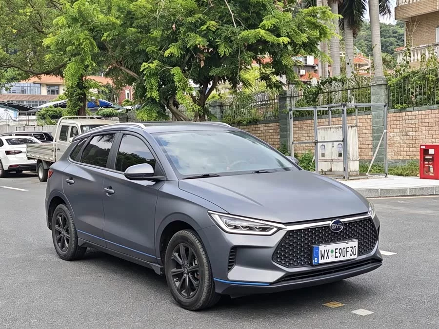 BYD e2