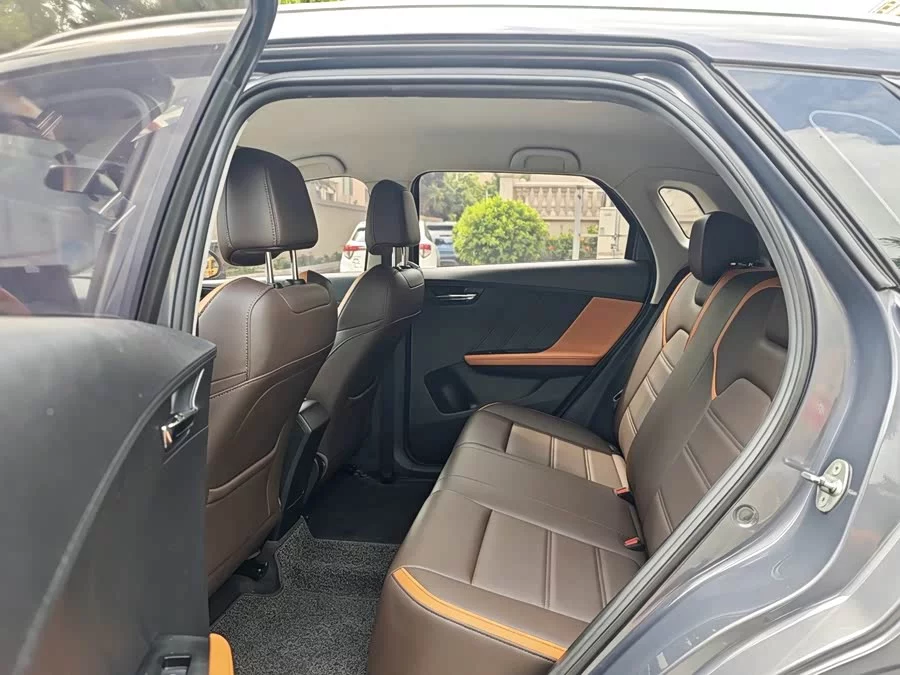 BYD e2