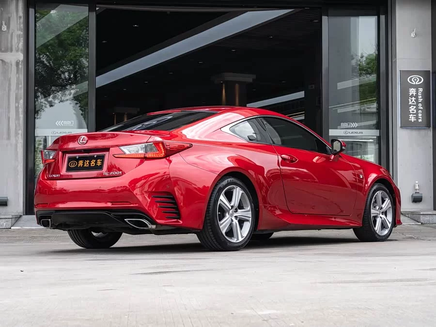 Lexus RC