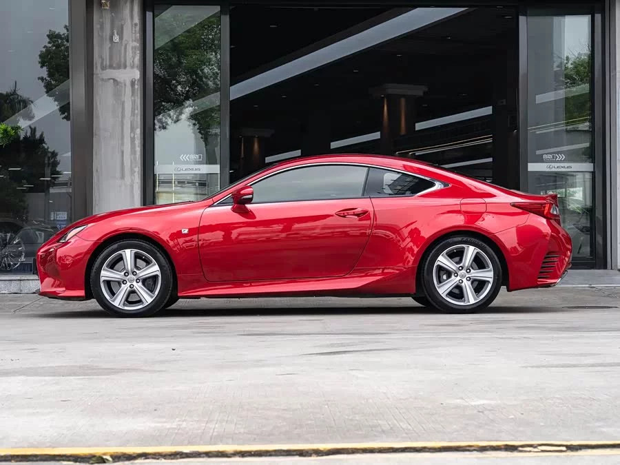 Lexus RC
