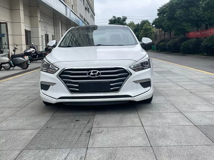 Hyundai Mistra