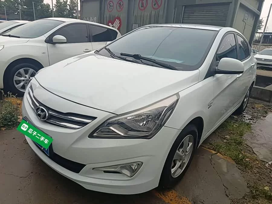 Hyundai Rena
