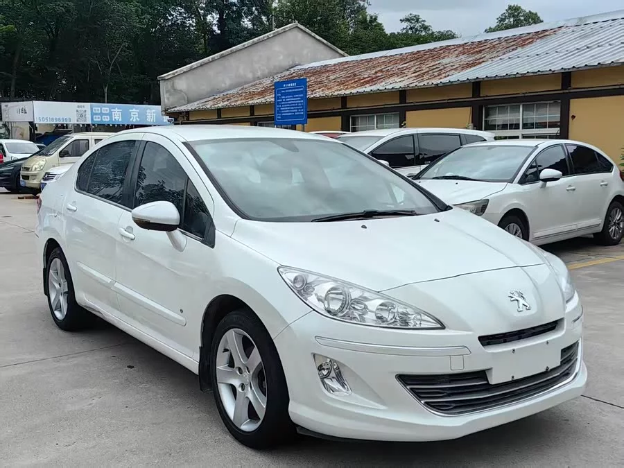 Peugeot 408
