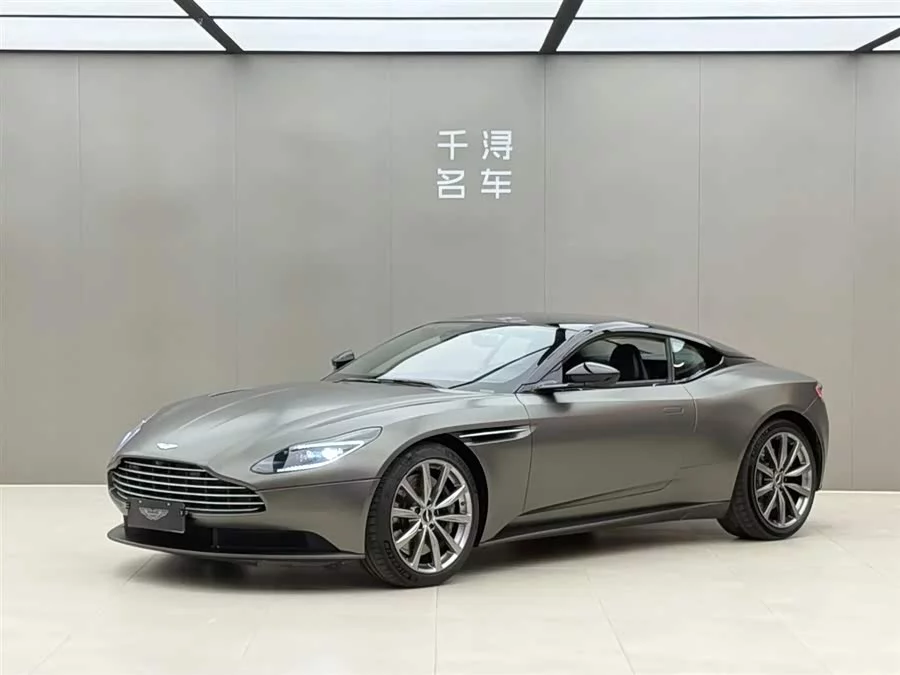 Aston Martin DB11