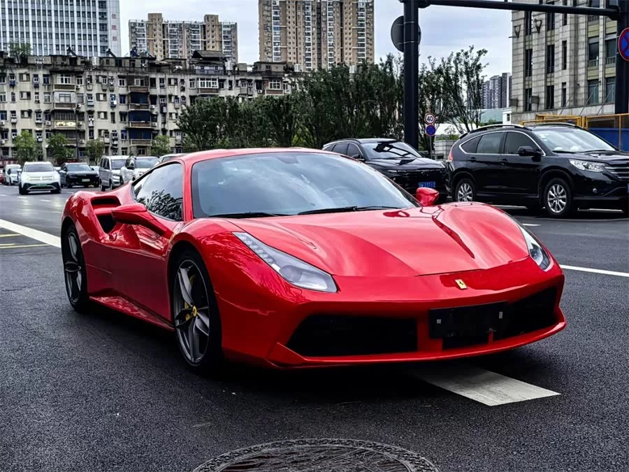 Ferrari 488