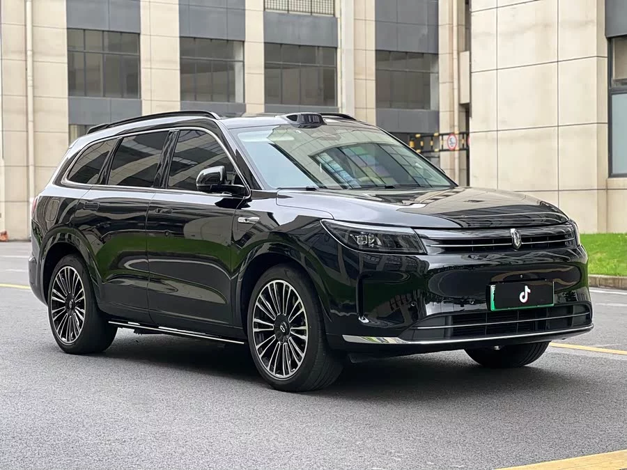 AITO Wenjie M7