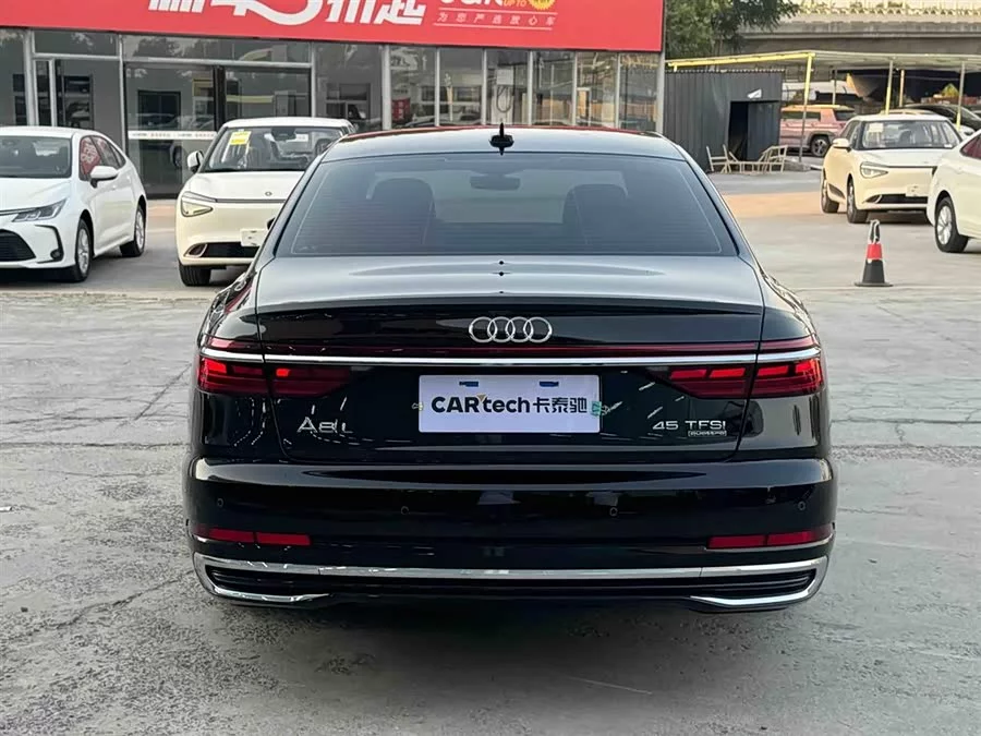 Audi A8