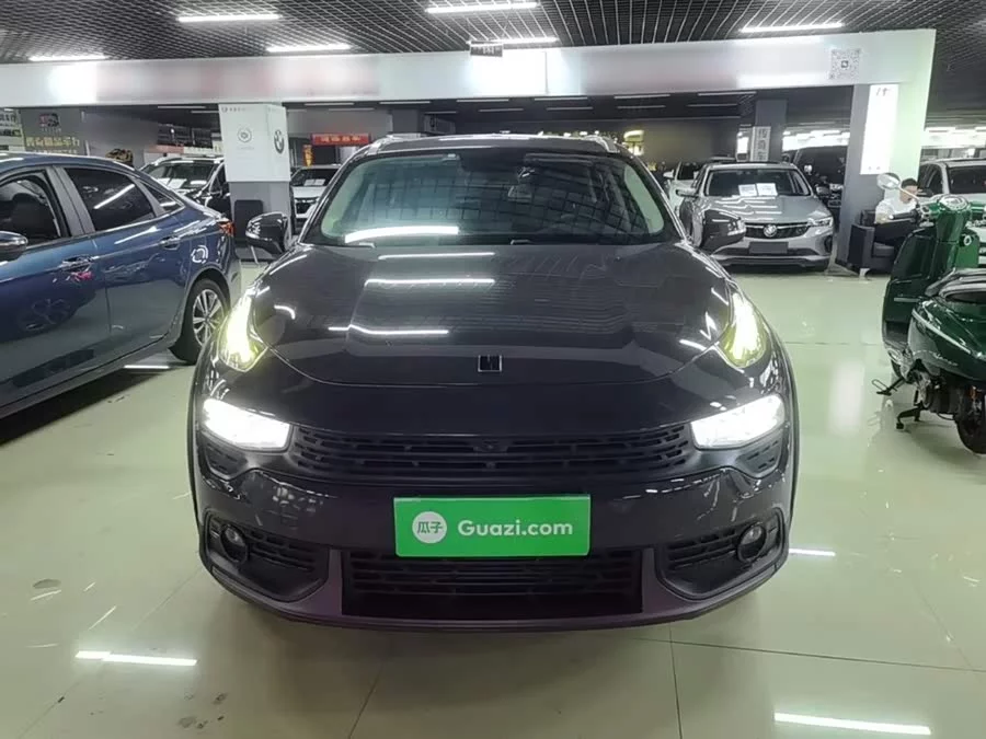 Lynk & Co 02
