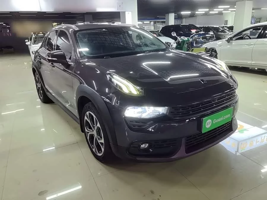 Lynk & Co 02