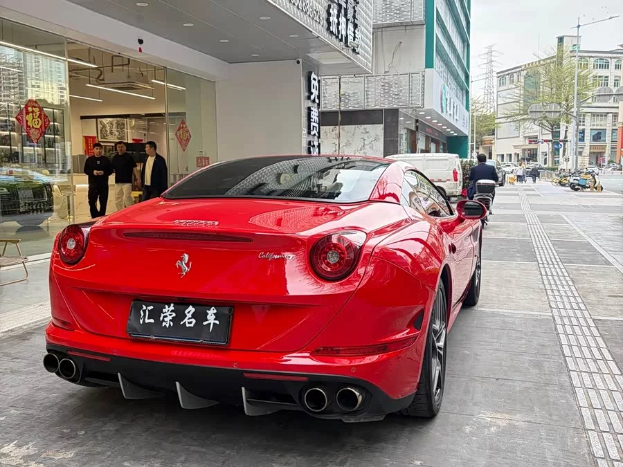 Ferrari California T