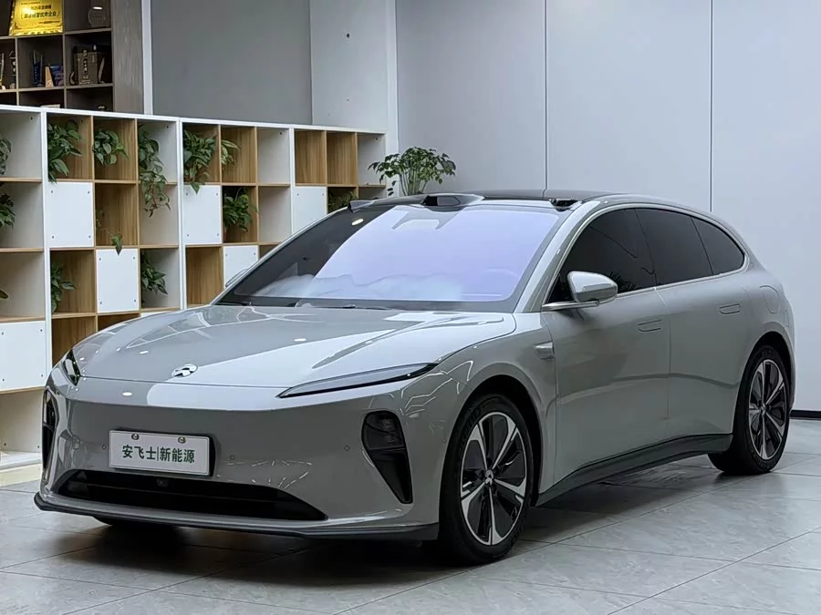 NIO ET5T