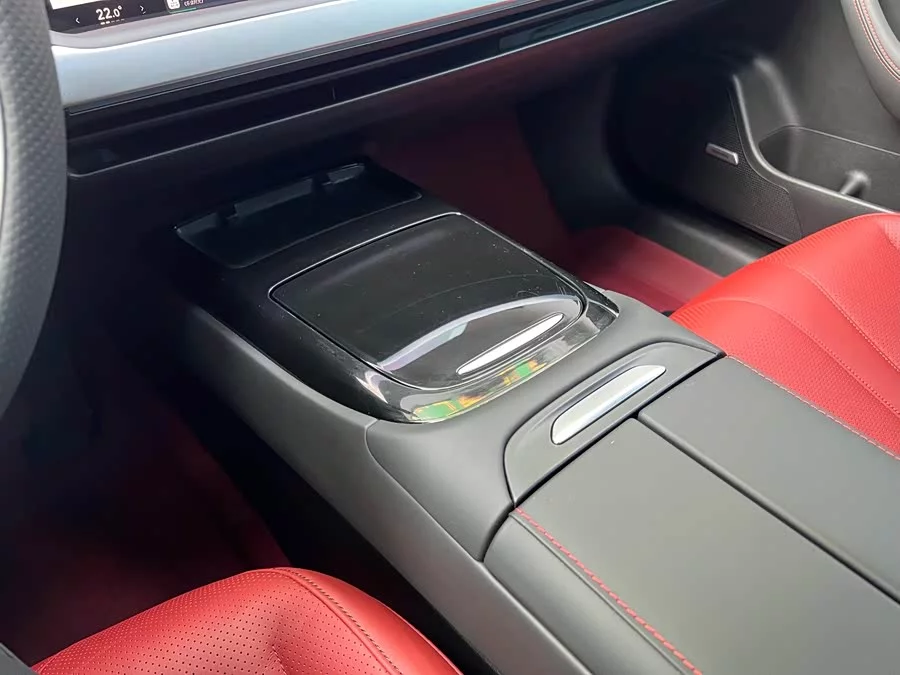 Xpeng P7