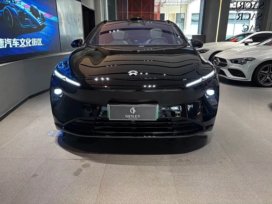 NIO ET7