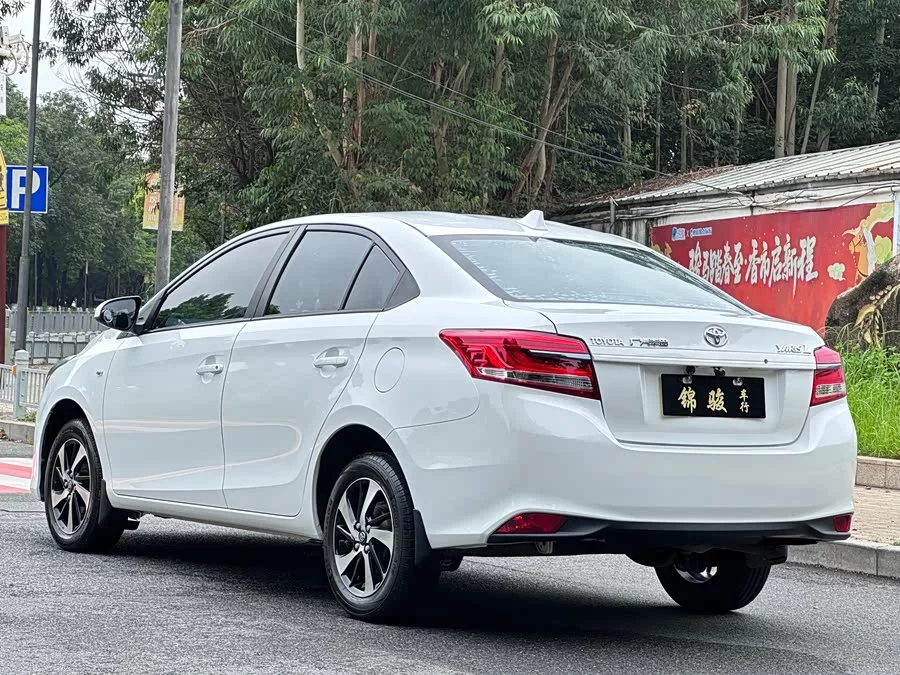 Toyota YARiS L Enjoy