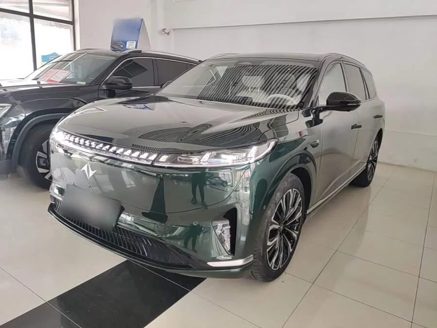 Dongfeng eπ008