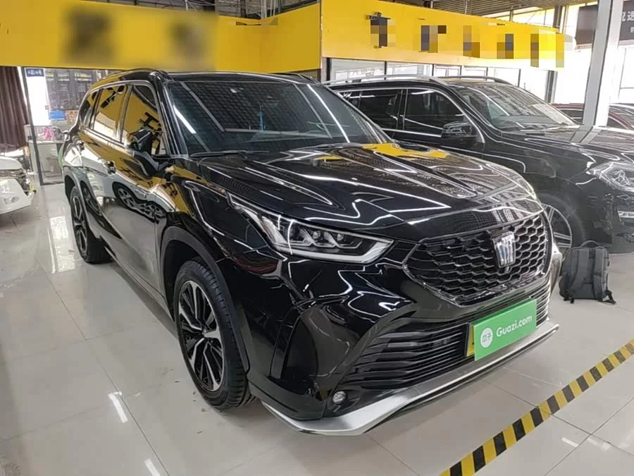 Toyota Crown Land