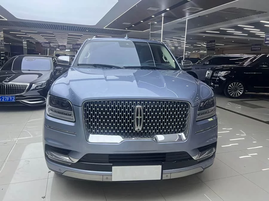 Lincoln Navigator