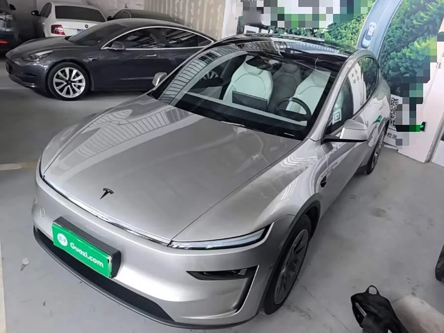 Tesla Model YL