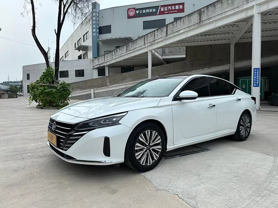 Nissan Teana