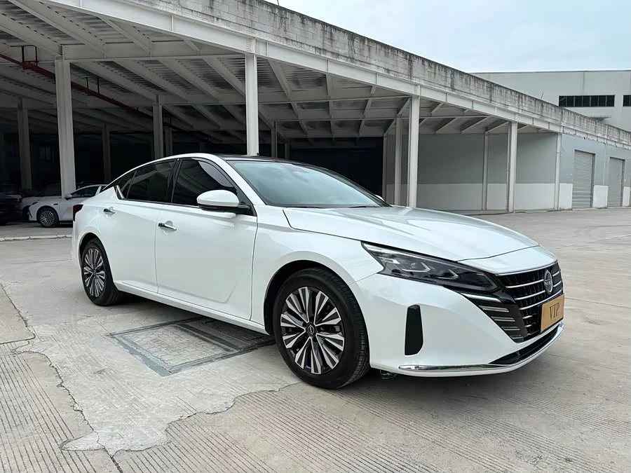 Nissan Teana