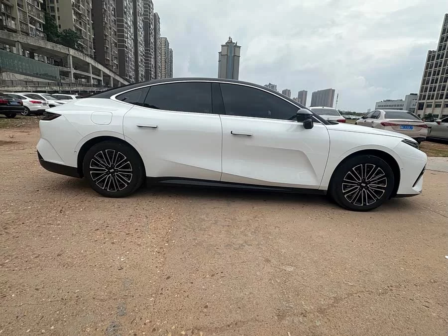 Geely Galaxy Star 8