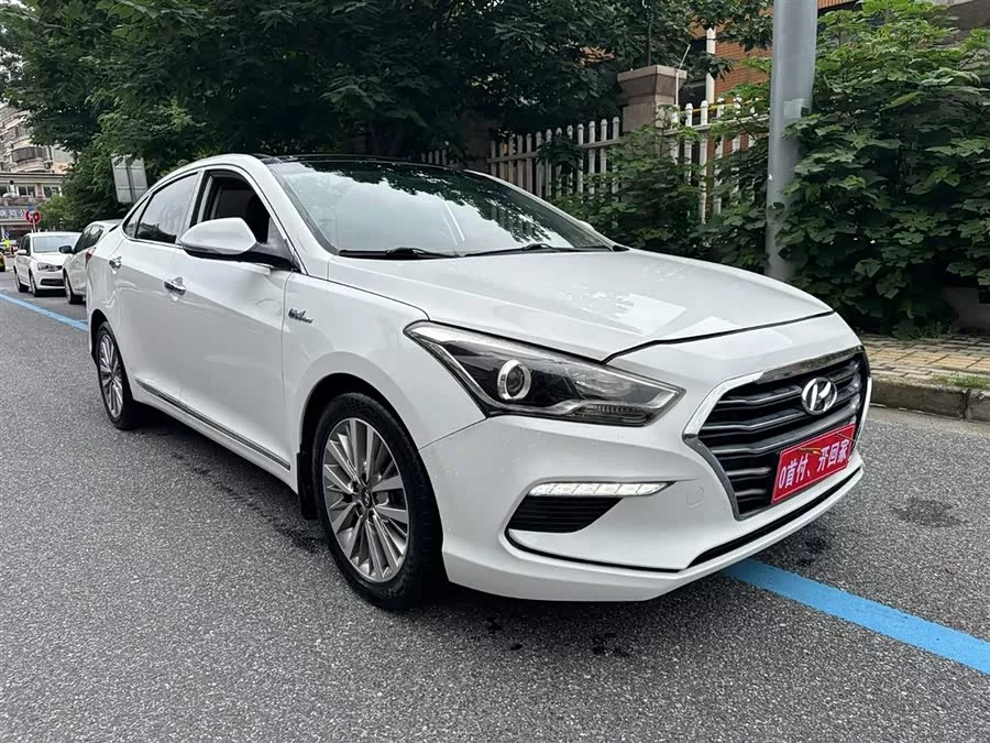 Hyundai Mistra