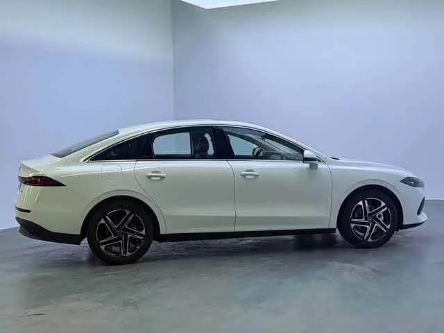 Roewe D7