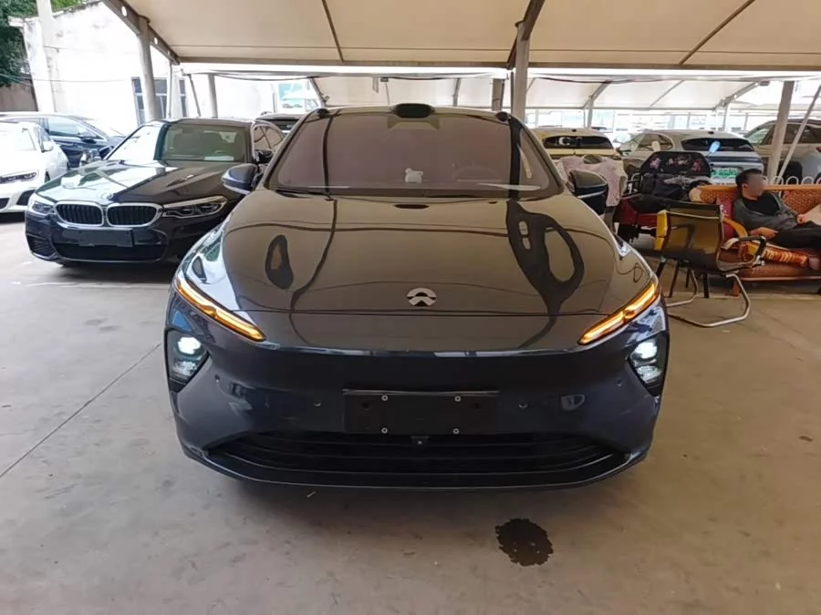 NIO ET7
