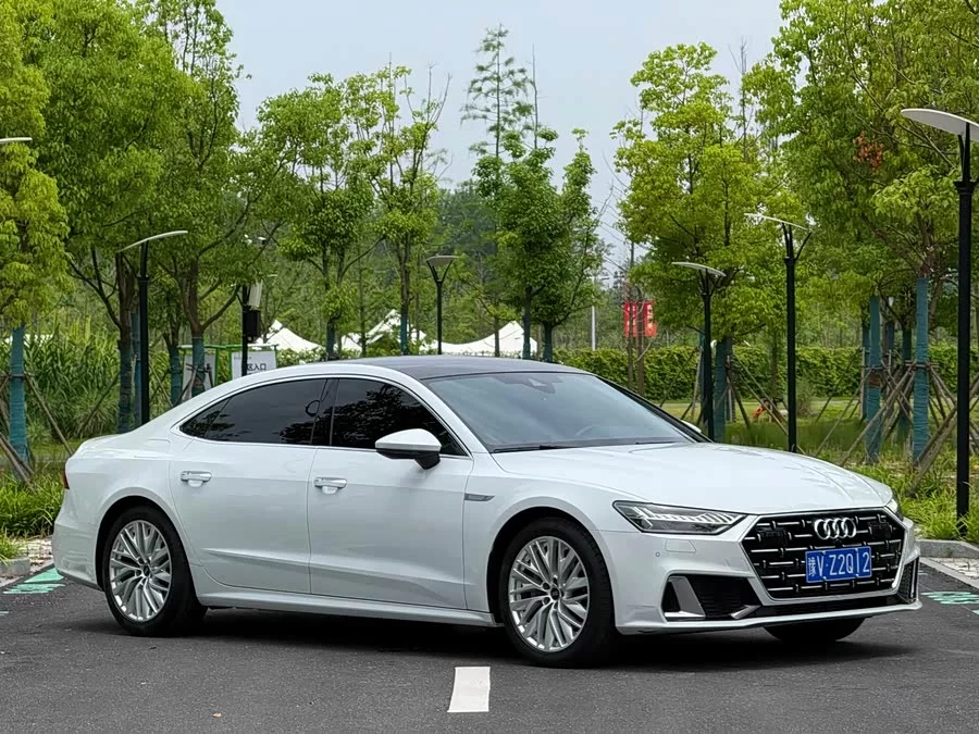 Audi A7L