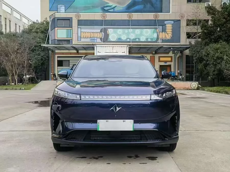 Dongfeng eπ008