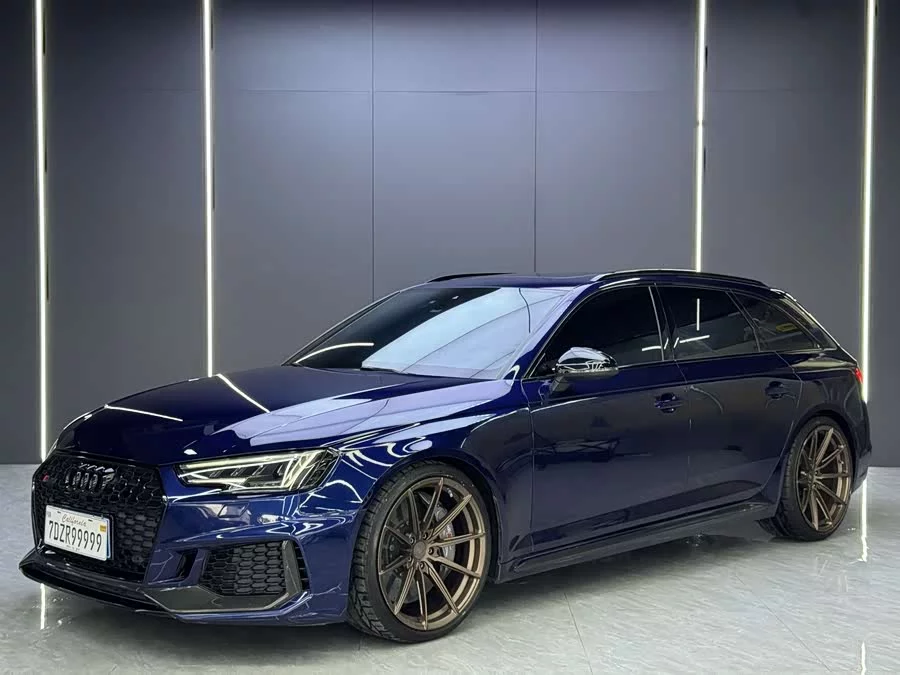 Audi RS 4
