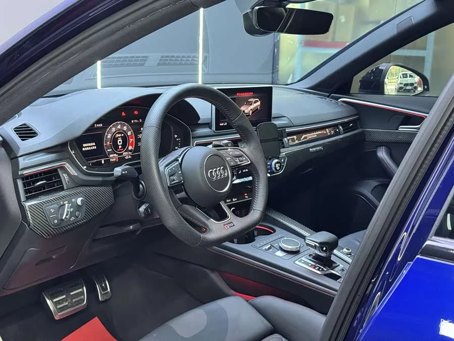 Audi RS 4
