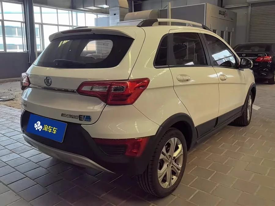 BAIC EX