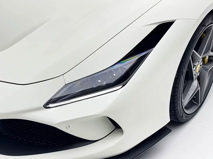Ferrari F8