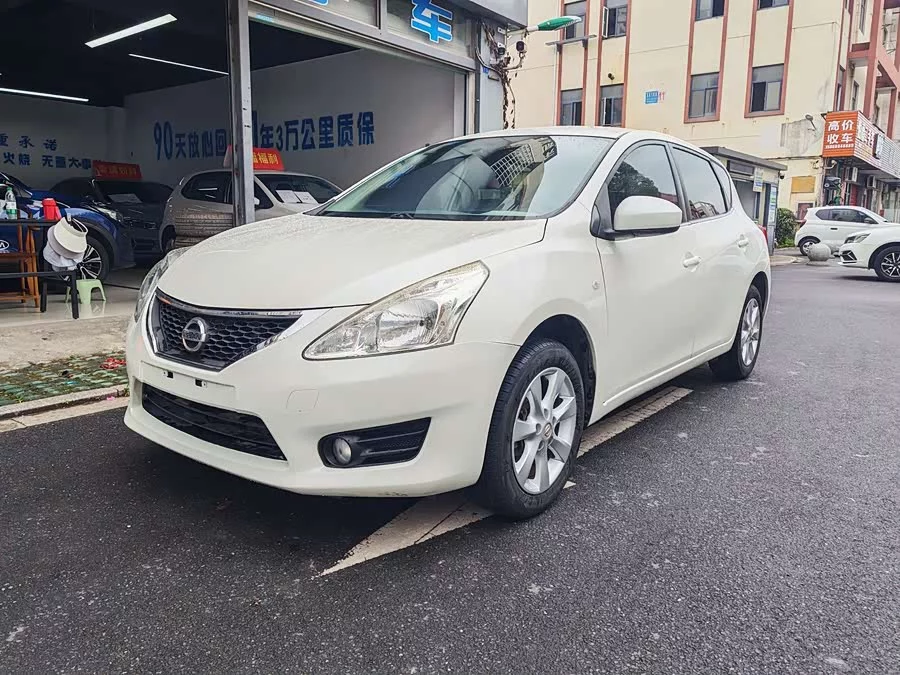 Nissan Tiida