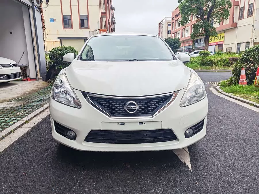 Nissan Tiida