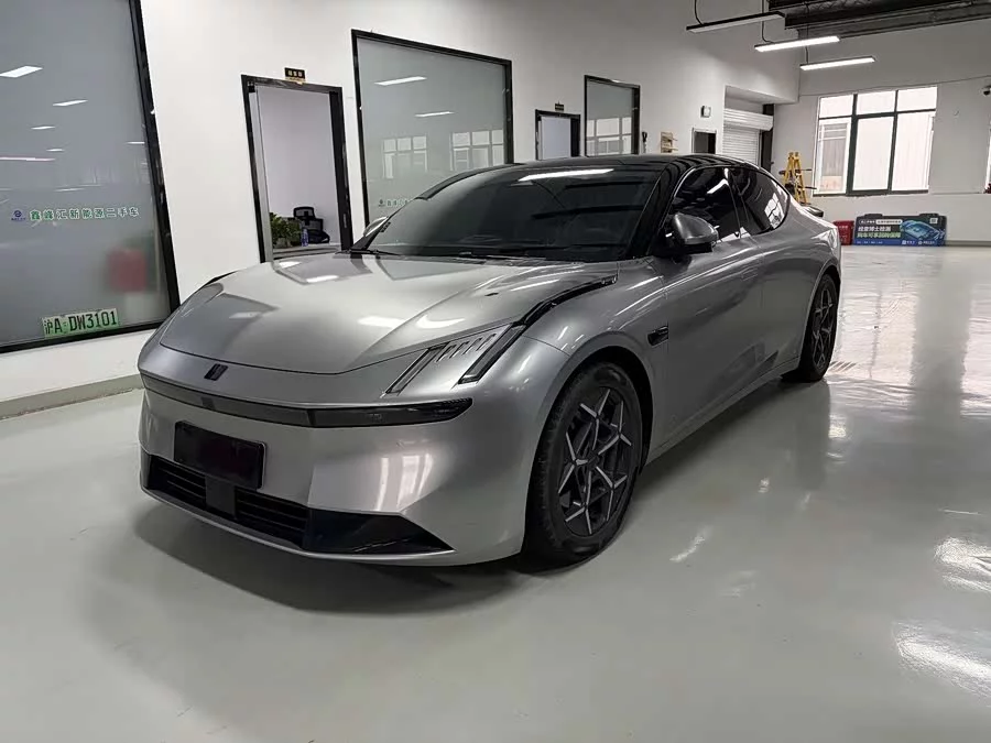 Lynk & Co Z10