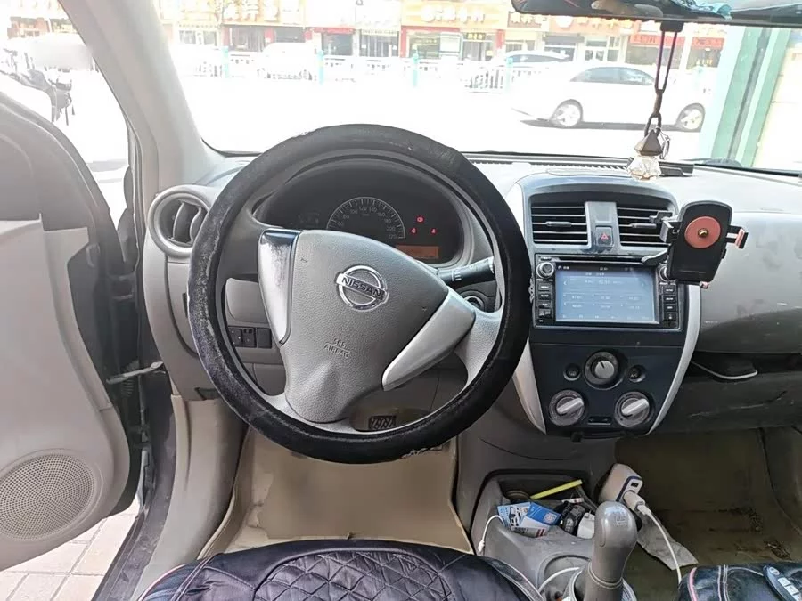 Nissan Sunny
