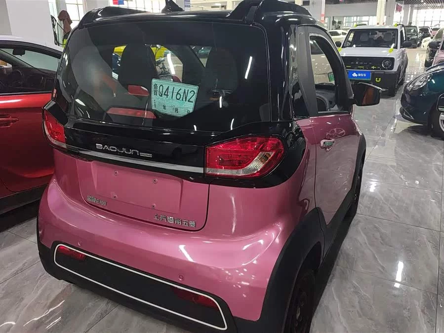 Baojun E100