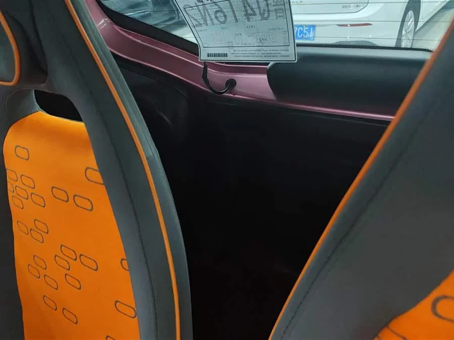 Baojun E100